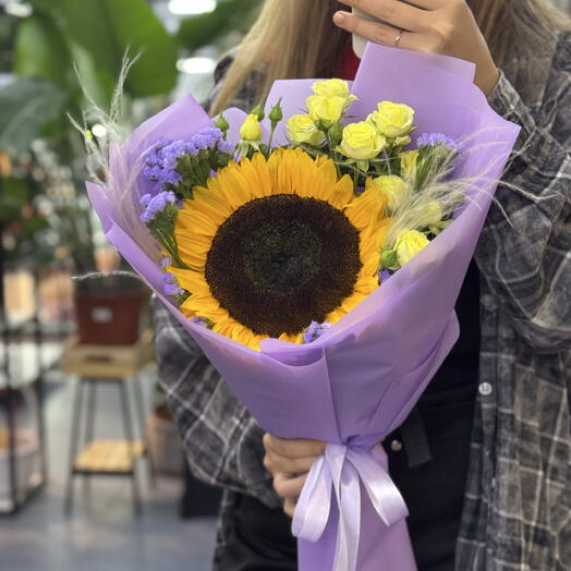 Букет на 1 сентября День знаний с подсолнухом 💜