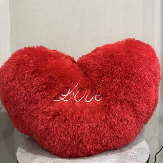 Пушистое сердце «Love» ️