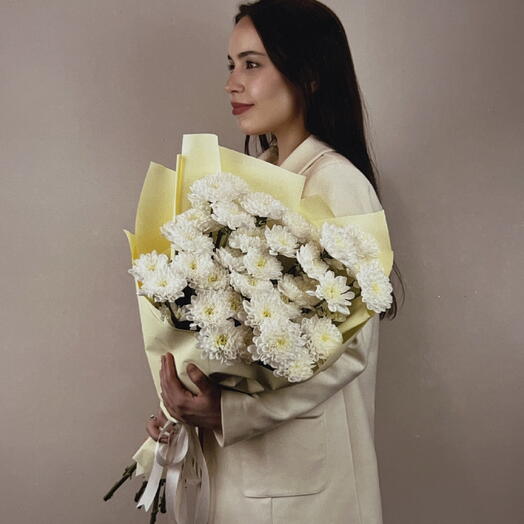 Букет цветов: хризантемы 7шт / Кустовая хризантема