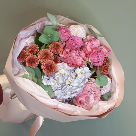 Букет с гортензией, сантини, розами