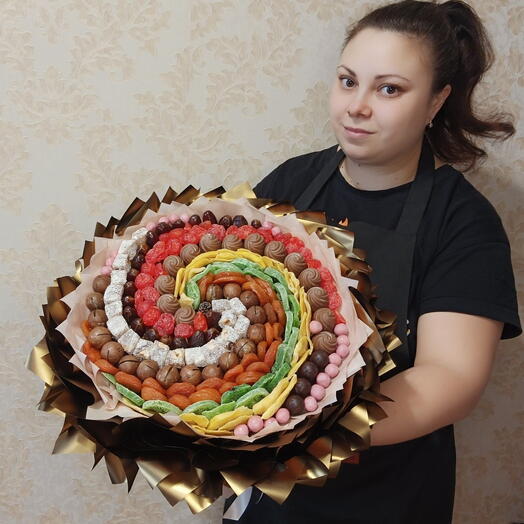Букет "Вкусный вихрь" с рахат-лукумом