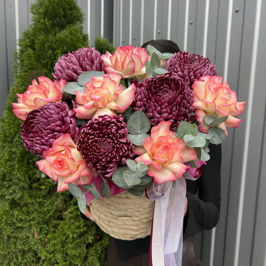 Кашпо с хризантемой и французская Роза 🌹