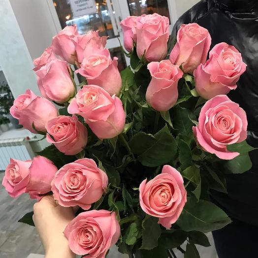 Классическая розовая роза