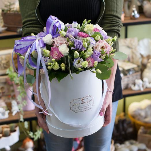 Hat Box con Lisianthus (17 Lisianthus)