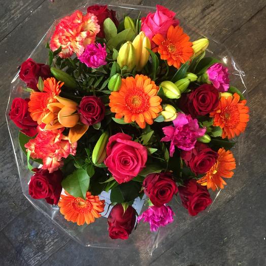 Mix bouquet in red orange fuchsia