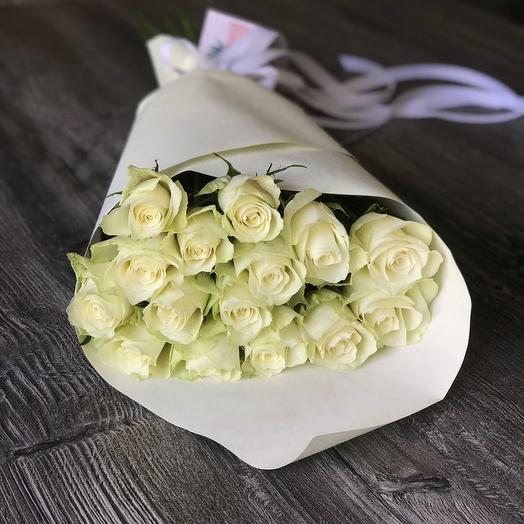 Snow-white roses in a package