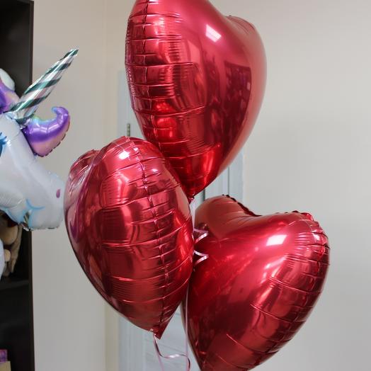 Set of 3 red hearts
