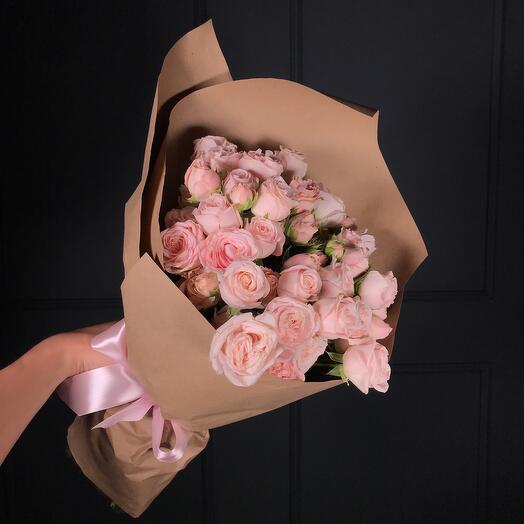 Bouquet of bush rose Bombastic