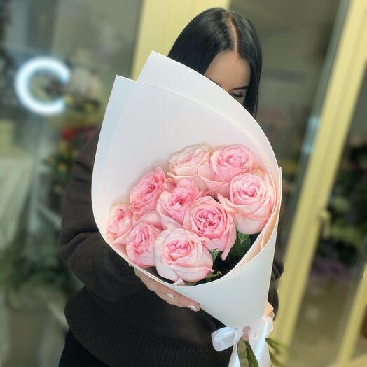 9 perfumed roses