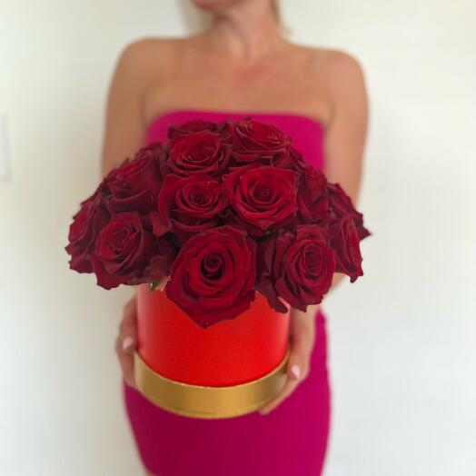 Qutuda qızılgüllər