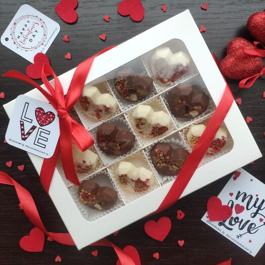 Chocolate set "Hearts" with filling 12pcs