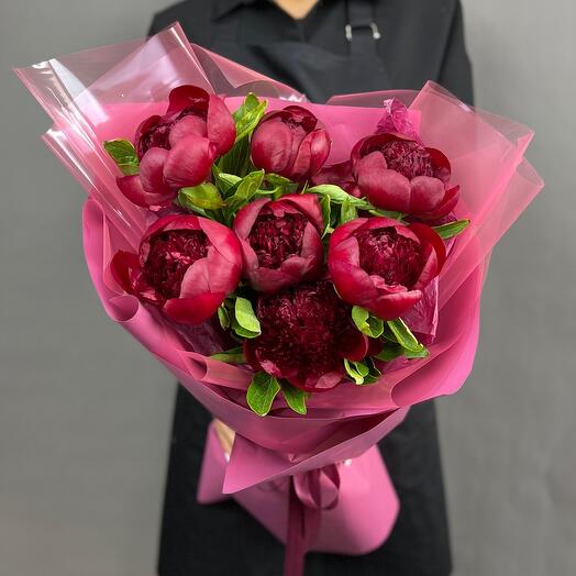 Mono bouquet 166 из пионов сорта Ред Шарм
