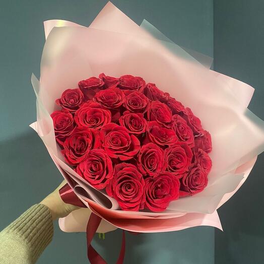 25 красных роз