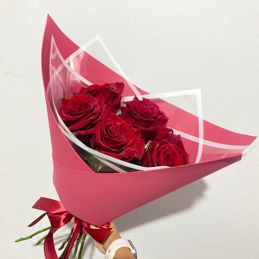 7 red roses