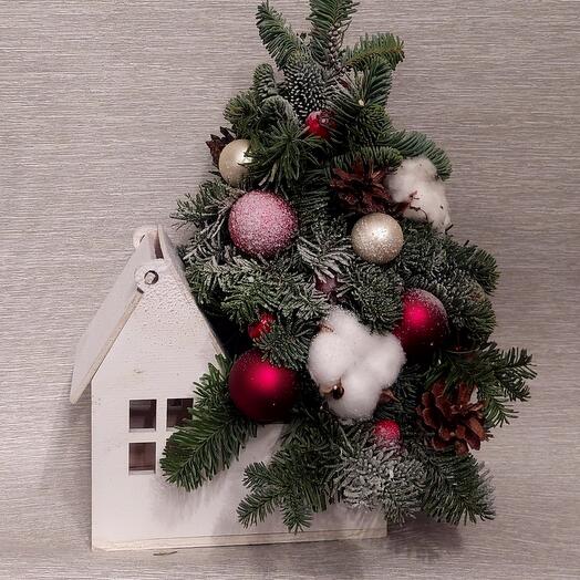 Композиция Ёлочка в маленьком домике