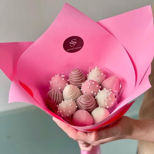 Букет из клубники в бельгийском шоколаде 11-12 штук Pink
