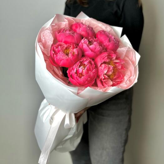 St bouquet 120 из 7 коралловых пионов