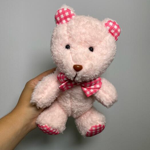 Мишка с бантиком в клетку