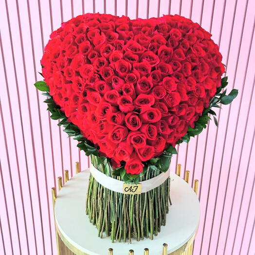 Red rose heart bouquet equcdor rose