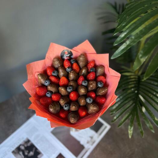 Ramo de fresas cubiertas de chocolate (30 bayas)