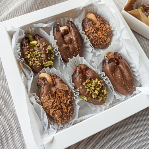 Королевские финики с орехами