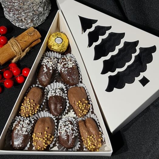 Ёлочка с финиками