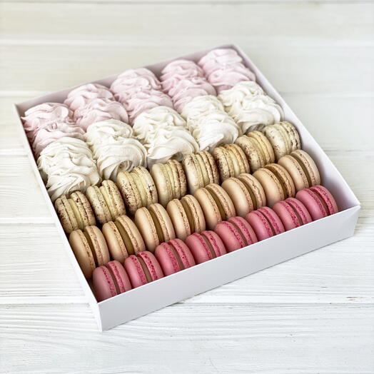 Set of macarons and marshmallows