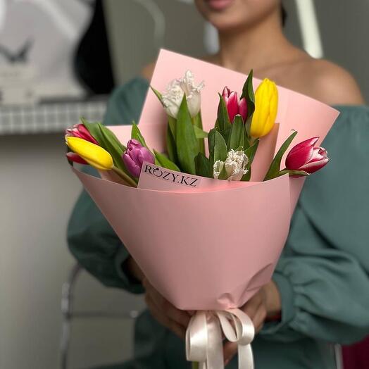 Микс из 9 тюльпанов