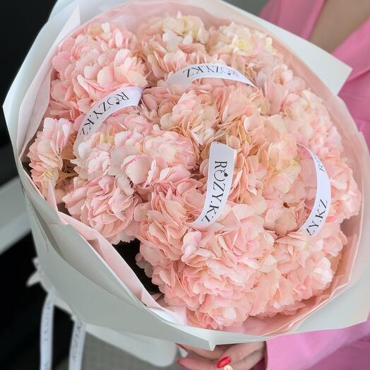 Букет из 9 гортензий