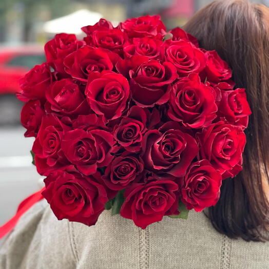 25 Red roses