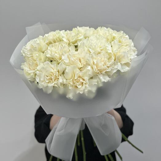 Букет из 13 белых ажурных роз