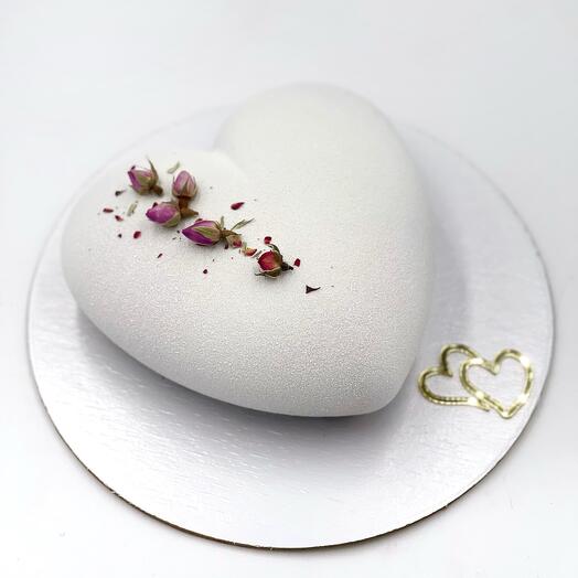 Муссовый торт-сердце (большое) с двойной начинкой