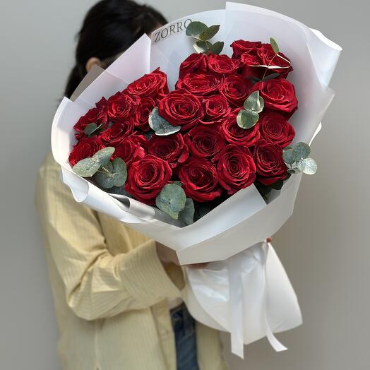 25 алых роз