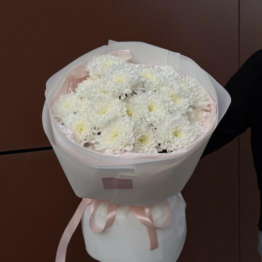 Букет пышных хризантем