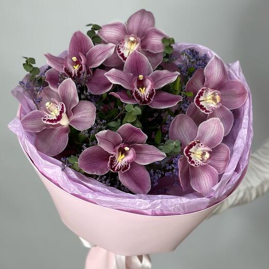 Элегантный💐букет с орхидеями 7 шт в нежной упаковке