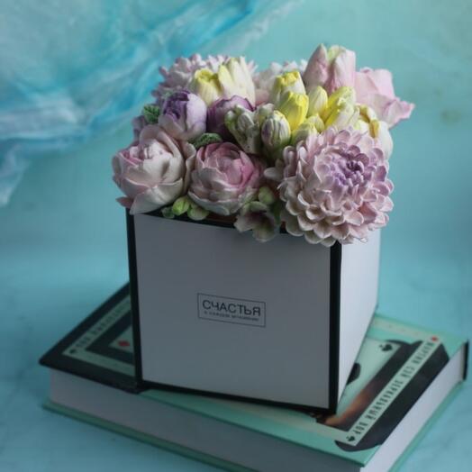 Зефирные цветы в коробке