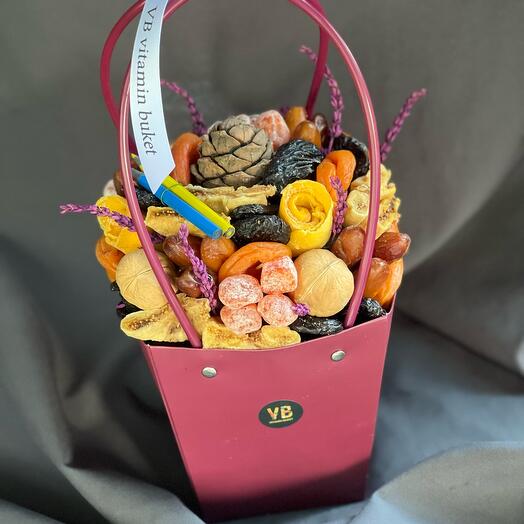 Сумочка из сухофруктов для учителя