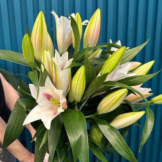 Букет из лилии