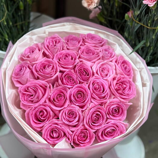 Букет Love roses! из 21 малиновых роз 🌹🦋🍀 больше живых цветов =)