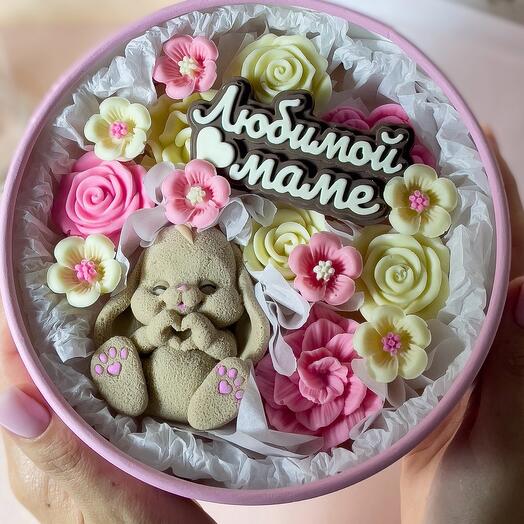 Подарочный набор из шоколада  с зайкой