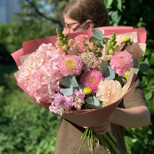 Букет с сезонными георгинами 😍🌸