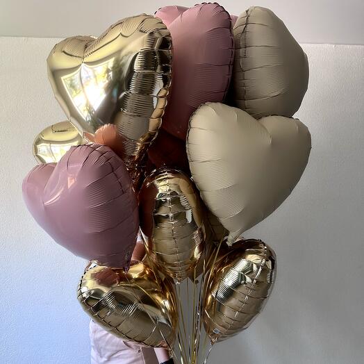 Фонтан из 12 роскошных сердец