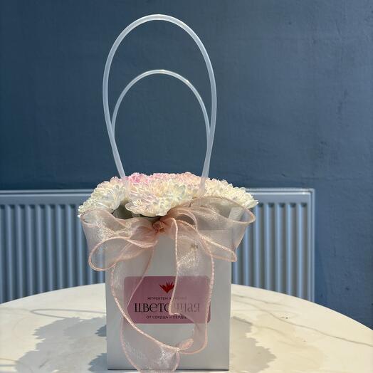 Моно-букет в корзиночке