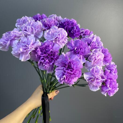 Ритуальный букет из 20 лунных гвоздик