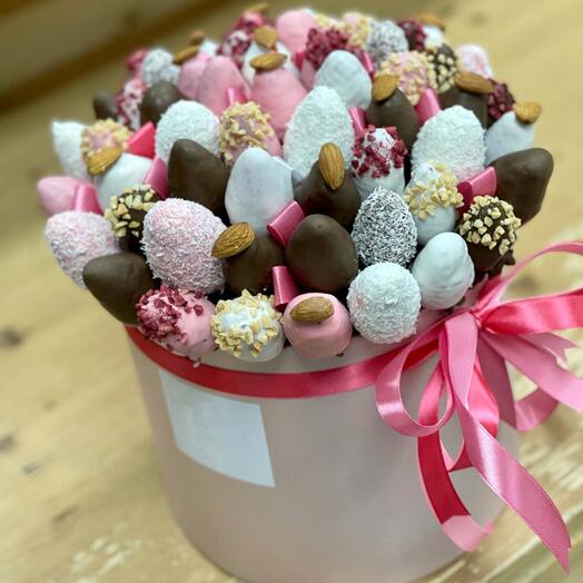 Strawberry Box L