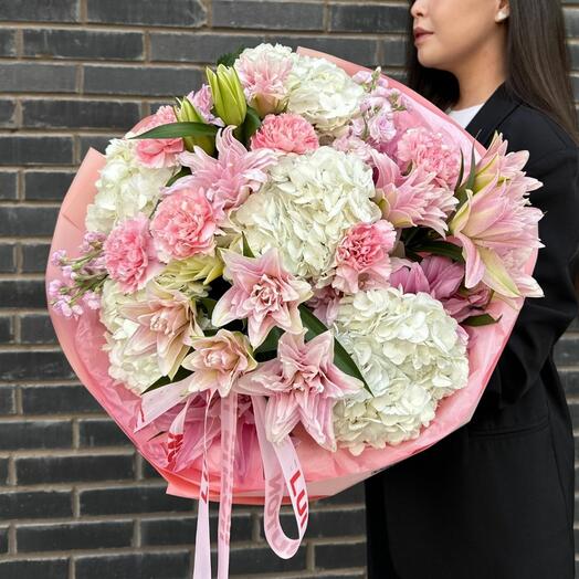 Букет "Роскошный евро с лилиями"