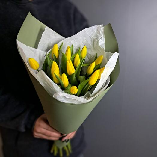 Солнечные желтые тюльпаны 15шт