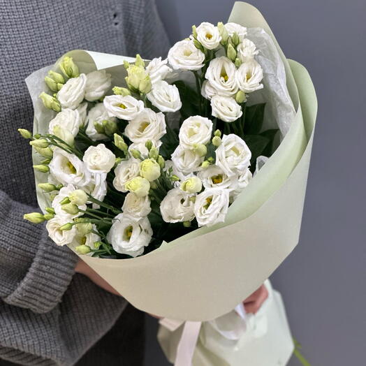 Букет из эустомы (лизиантуса)