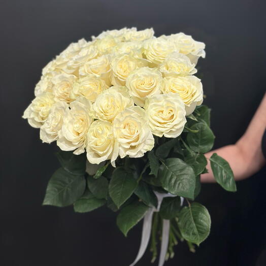 Bouquet of 25 white roses