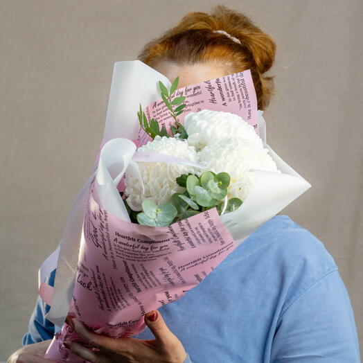 Bouquet of white chrysanthemums, 3 pcs